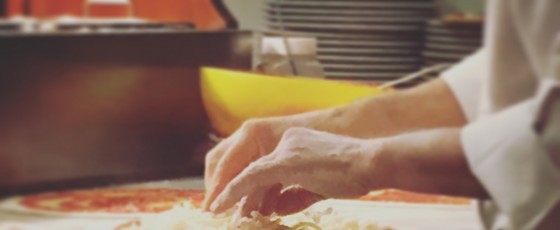 Mani esperte al lavoro