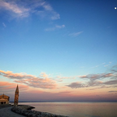 La luna ci osserva 